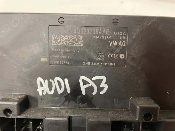 Audi A3/S3 8V (2012 - 2016) 5Q0937084AE Модуль комфорта — фото 3