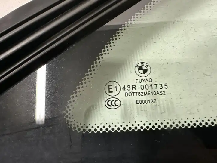 BMW 2 F45 (2014 - 2021) 2579127 Треугольное стекло кузова — фото 2