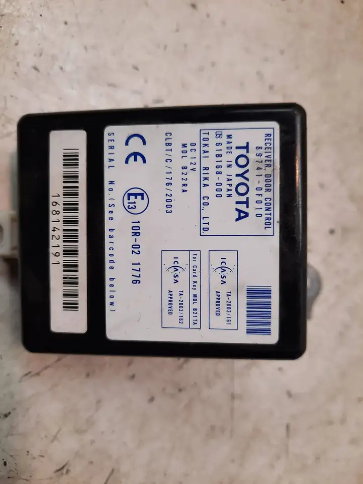 Toyota Corolla Verso E121 (2004 - 2007)  897410F010 Блок управления дверью