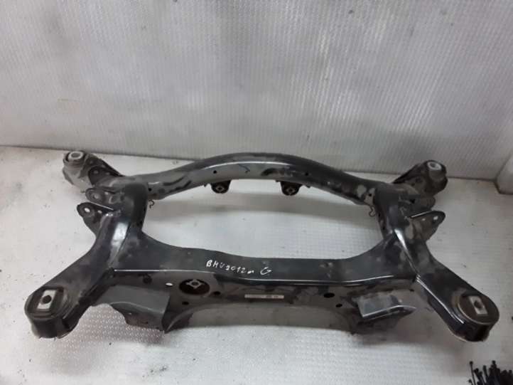 6792505A12 BMW 3 F30 F35 F31 Galinis traversas