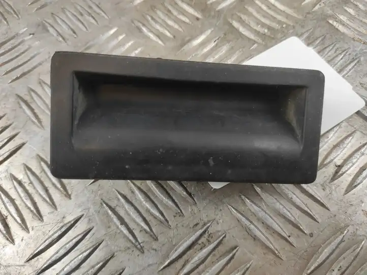 Volkswagen Tiguan (2011 - 2016) 5N0827566 Кнопка закрытия крышки багажника — фото 4