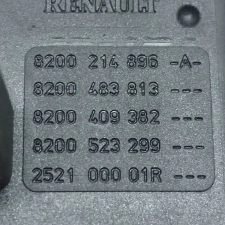 Renault Clio III (2005 - 2012) 8200214896 Включатель аварийных фонарей — фото 5