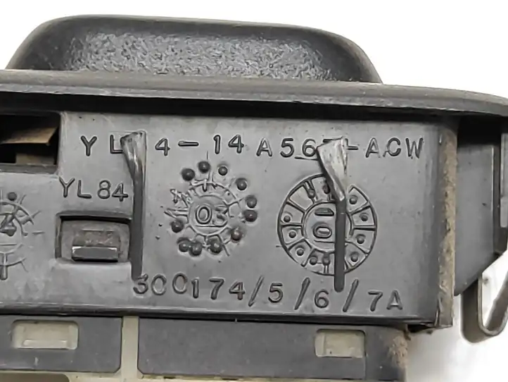 Mazda Tribute (2000 - 2004) YL8414A567ACW Кнопка стеклоподъемников — фото 5