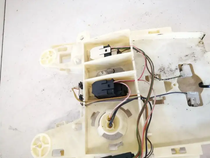 Saab 9-5 (2006 - 2010)   Другие включатели / ручки/ переключатели