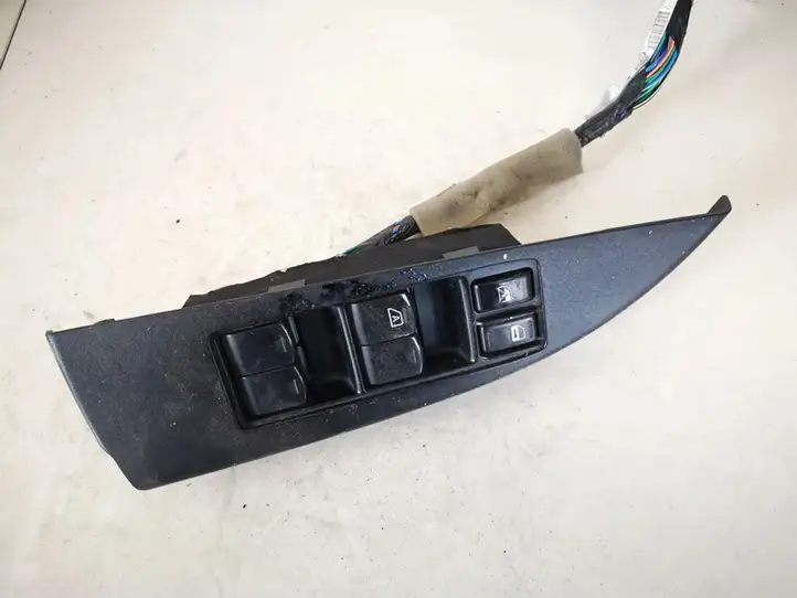 Subaru Legacy (2009 - 2013) 94263AJ030 Кнопка стеклоподъемников — фото 1