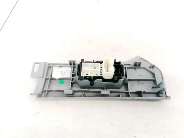 Toyota Yaris (2005 - 2009) 742310D090 Блок кнопок стеклоподъемников — фото 3