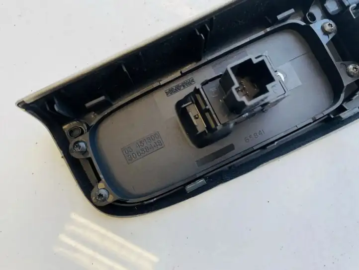Volvo V50 (2004 - 2008) 30658448 Кнопка стеклоподъемников — фото 3
