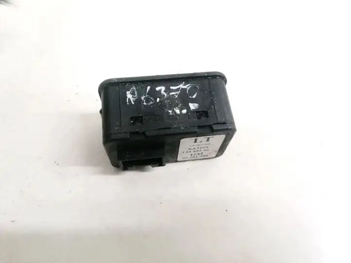 Opel Astra G (1998 - 2004) 90561088 Блок кнопок стеклоподъемников — фото 2