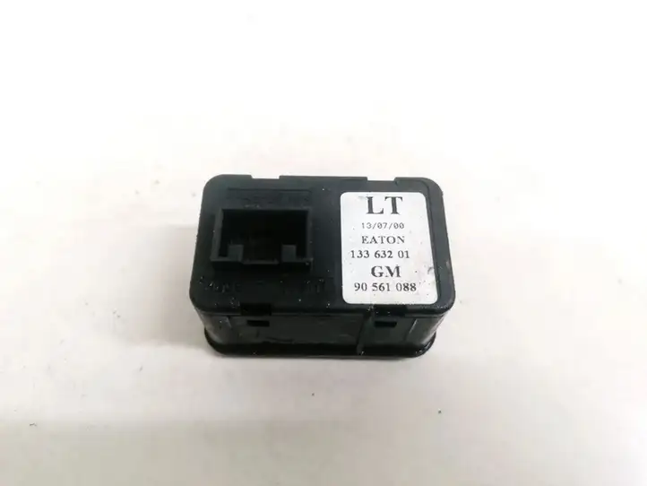Opel Astra G (1998 - 2004) 90561088 Блок кнопок стеклоподъемников — фото 3