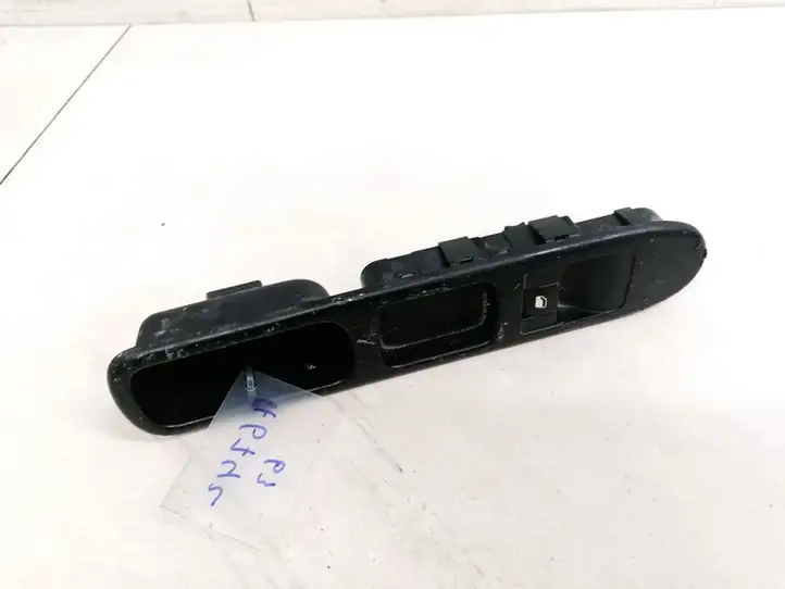 Peugeot 307 (2005 - 2008) 532625 Блок кнопок стеклоподъемников — фото 1