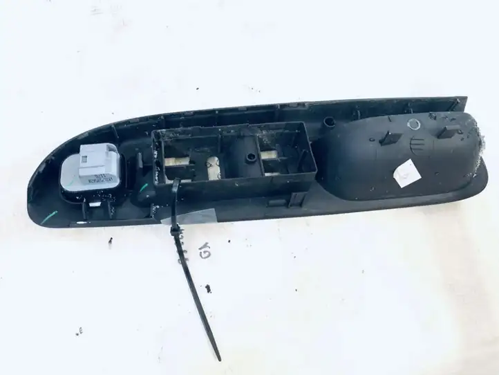 Volkswagen PASSAT B6 (2005 - 2010) 1k0959565f Блок кнопок стеклоподъемников — фото 2
