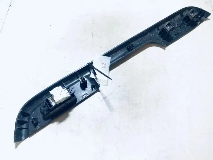 Nissan X-Trail T30 (2001 - 2007) 829488h300x Блок кнопок стеклоподъемников — фото 2