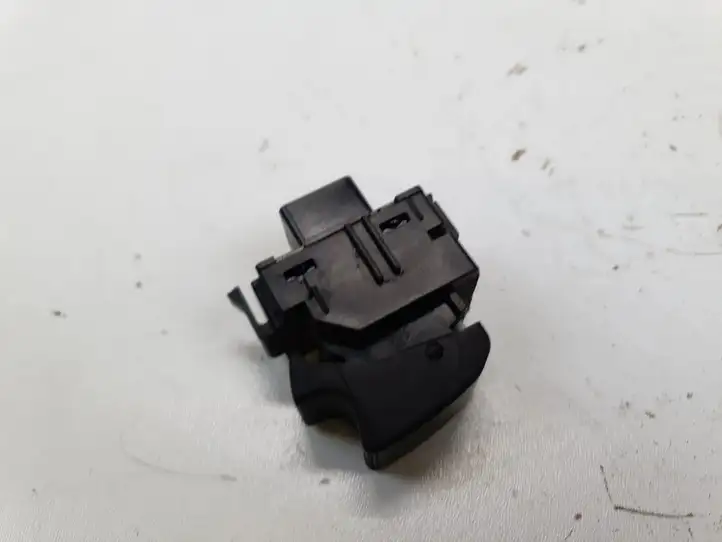 Toyota Corolla Verso AR10 (2004 - 2009) Кнопка стеклоподъемников — фото 1
