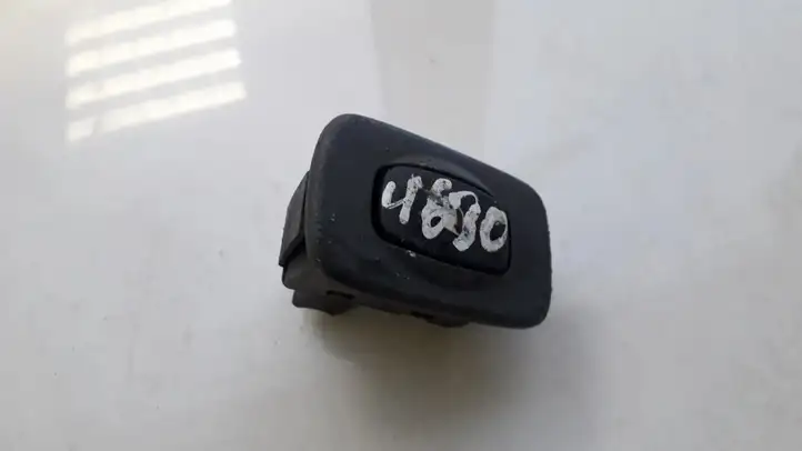 Citroen C5 (2001 - 2004) 96326947ZJ Кнопка стеклоподъемников — фото 1