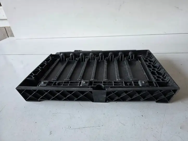 MG    11183340 Другая внешняя деталь