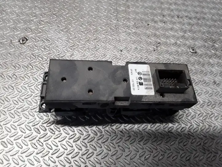 Volkswagen Golf IV (1998 - 2005) 1J4959857A Блок кнопок стеклоподъемников — фото 2