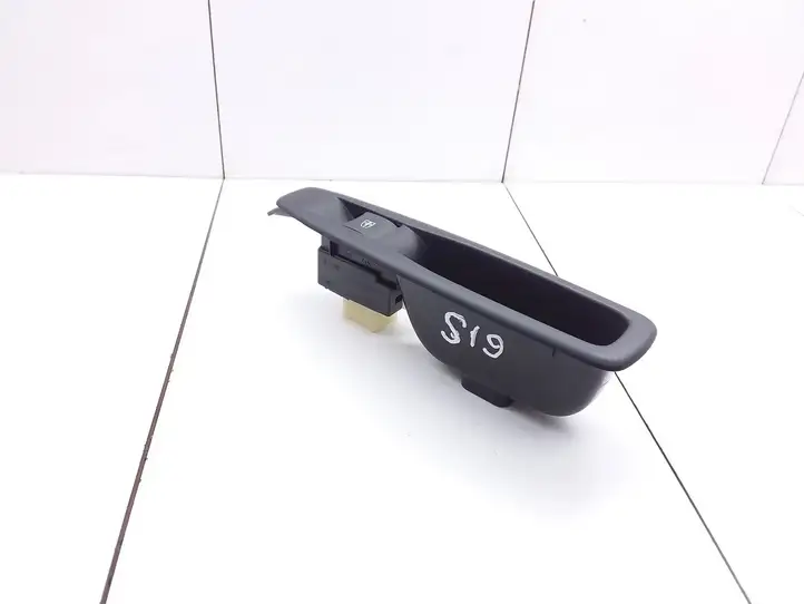 Renault Captur (2013 - 2020) 829614619R Кнопка стеклоподъемников — фото 3