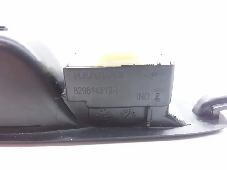 Renault Captur (2013 - 2020) 829614619R Кнопка стеклоподъемников — фото 4
