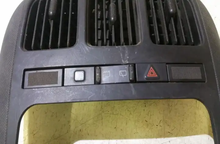 Dodge Grand Caravan (1998 - 2007) 04685925aa Включатель аварийных фонарей — фото 1