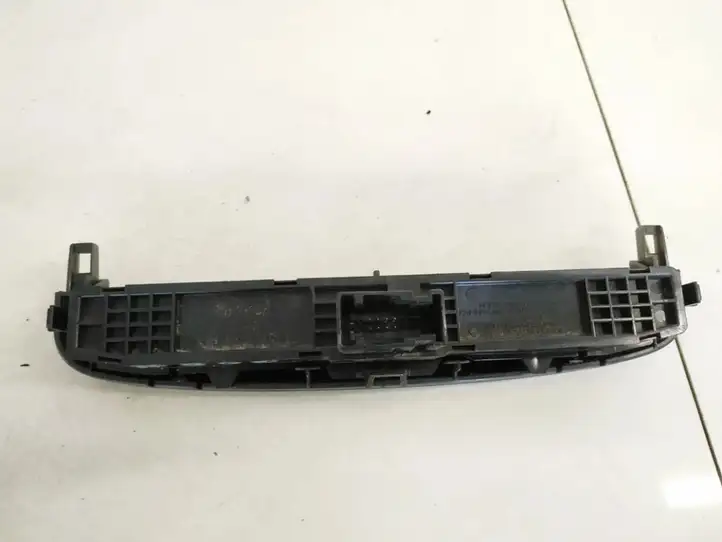 Peugeot 308 (2007 - 2013) 706300 Включатель аварийных фонарей — фото 3