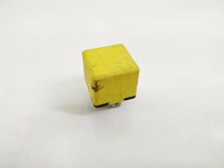 Renault Megane II (2002 - 2005)  8200051112 Другое реле