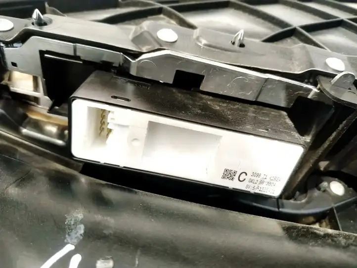 Mazda 6 (2012 - 2015) GK266380A Кнопка стеклоподъемников — фото 2
