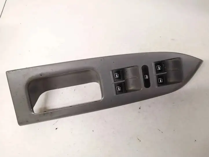 Volkswagen Touran I (2003 - 2010) 1t1867371 Блок кнопок стеклоподъемников — фото 1