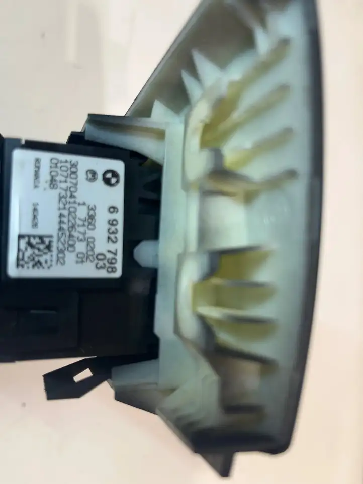 BMW 3 E92 E93 (2005 - 2014) 6932798 Включатель фонарей — фото 3