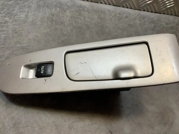 Lexus RX 330 - 350 - 400H (2006 - 2009) 7427048120 Блок кнопок стеклоподъемников — фото 4