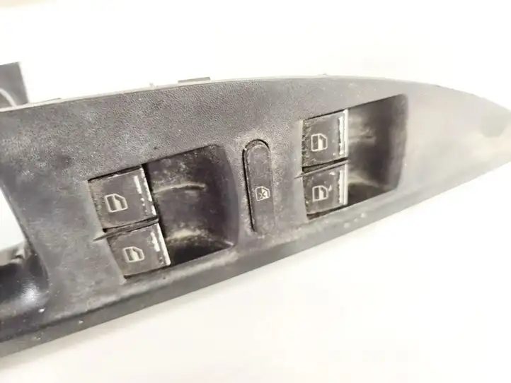 Seat Altea (2004 - 2009) 1K4959857 Кнопка стеклоподъемников — фото 2