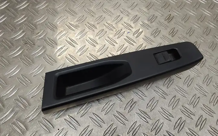 Toyota Yaris (2014 - 2019) 742720D400 Блок кнопок стеклоподъемников — фото 1