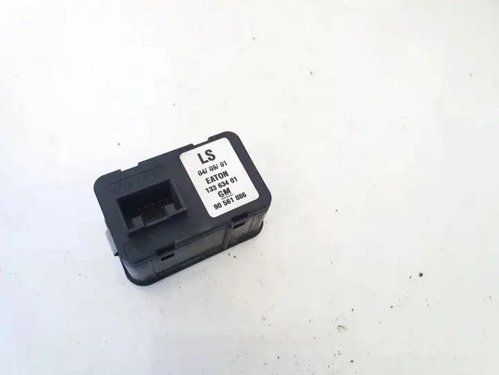 Opel Zafira A (1999 - 2003) 13363401 Блок кнопок стеклоподъемников — фото 3