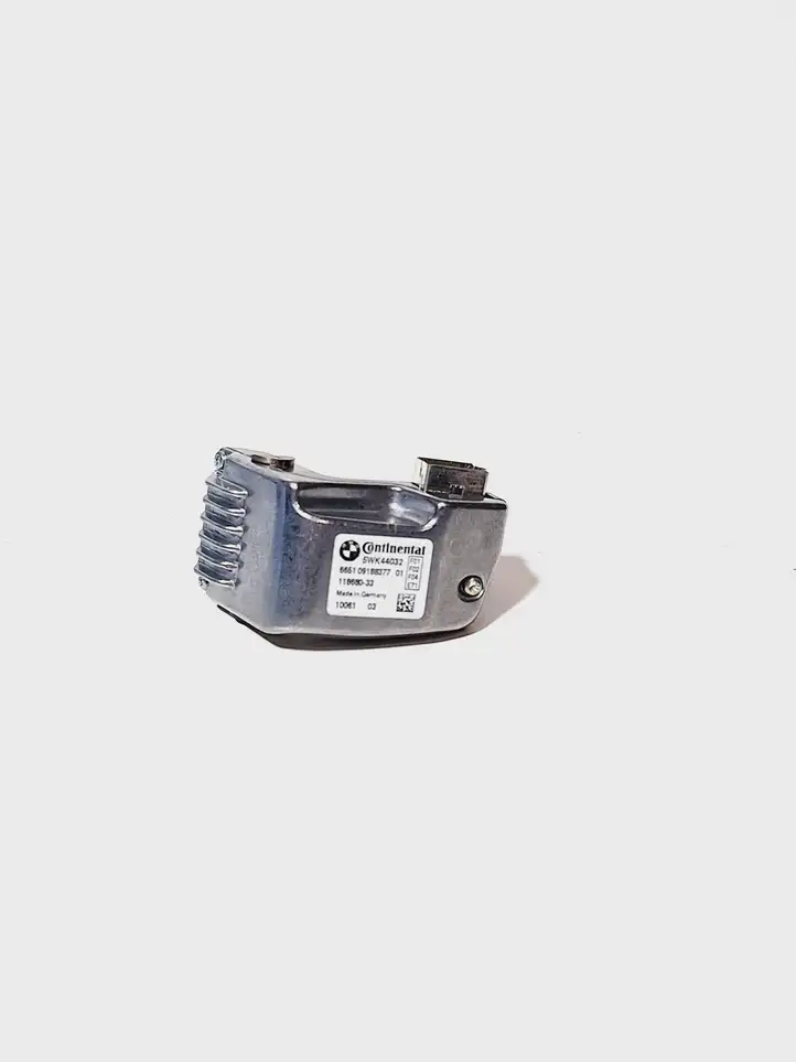 BMW 7 F01 (2008 - 2016) 665109188377 Камера в лобовом стекле — фото 2