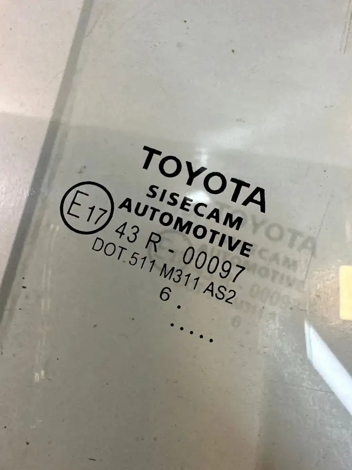 Toyota C-HR I (2016 - 2022) 43R00097 Стекло задней двери — фото 4