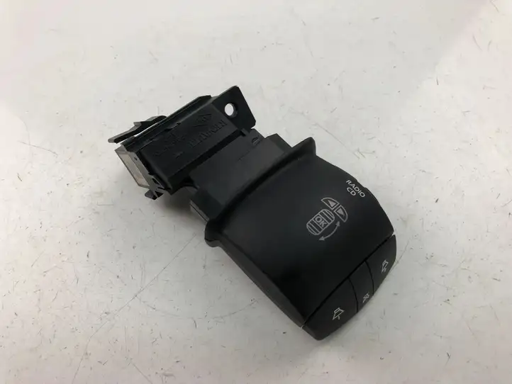 Renault Megane III (2009 - 2016) 255520013R Кнопки на рулевом колесе — фото 1