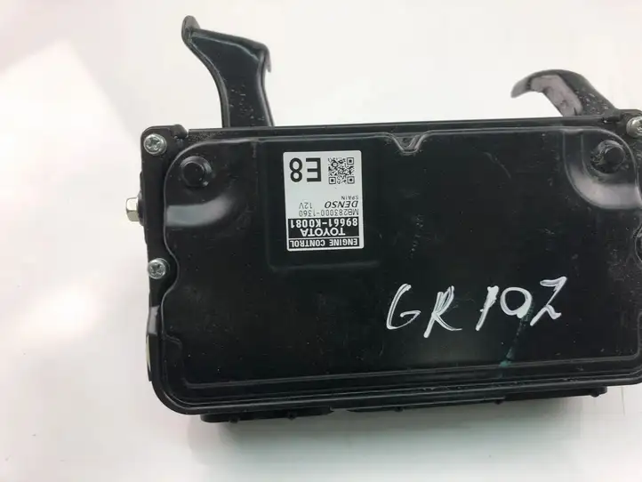 Toyota Yaris (2019 - ) 89661K0081 Блок управления двигателем (ECU) — фото 2