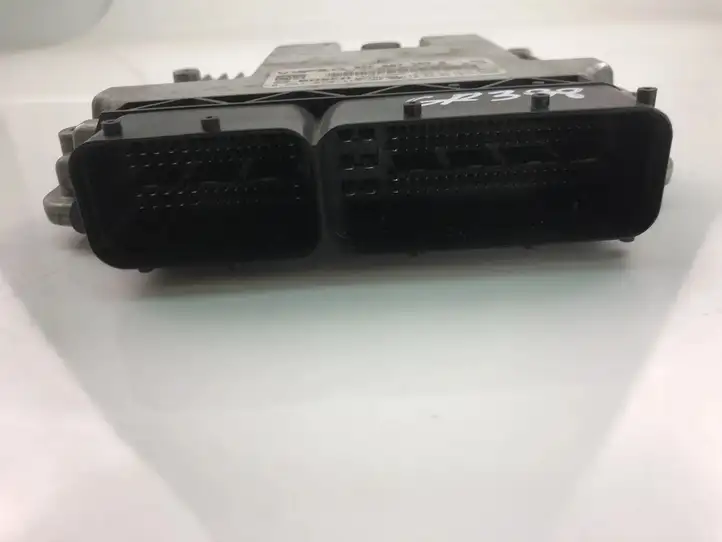 Seat Leon (5F) (2012 - 2019) 05E907309A Блок управления двигателем (ECU) — фото 3