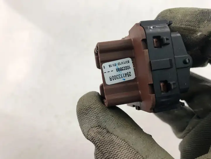 Renault Captur (2013 - 2020) 254113300R Кнопка стеклоподъемников — фото 4
