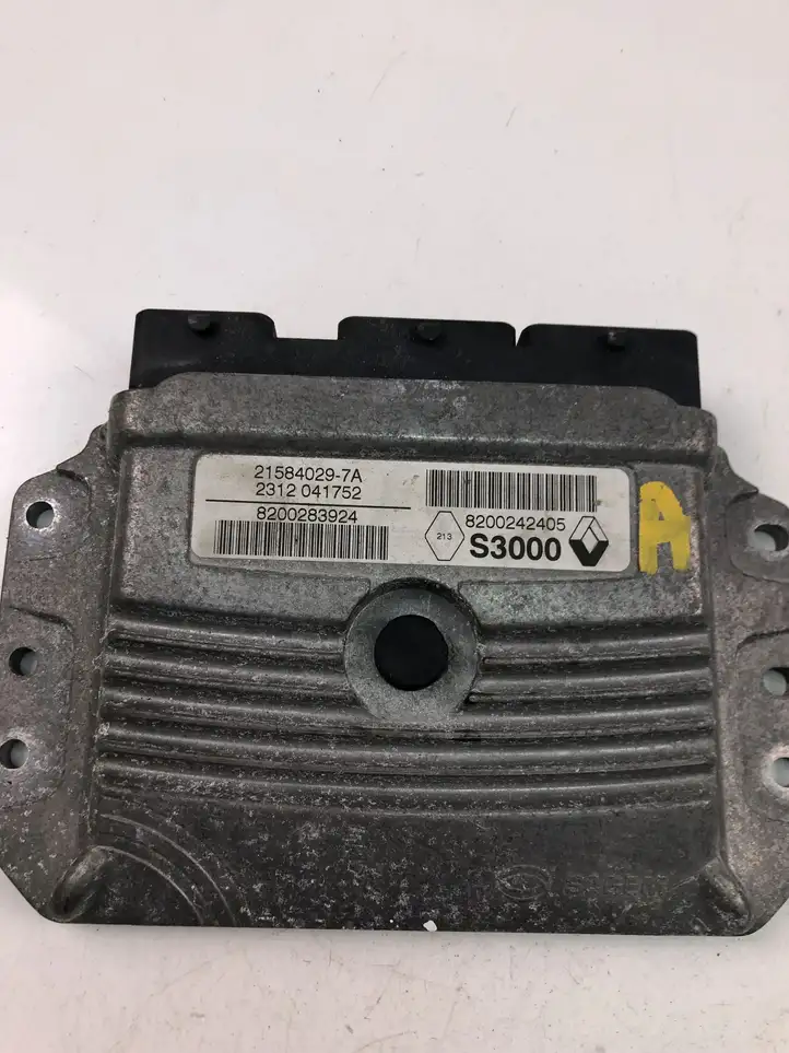 Renault Megane I (1995 - 2002) 8200283924 Блок управления двигателем (ECU) — фото 2