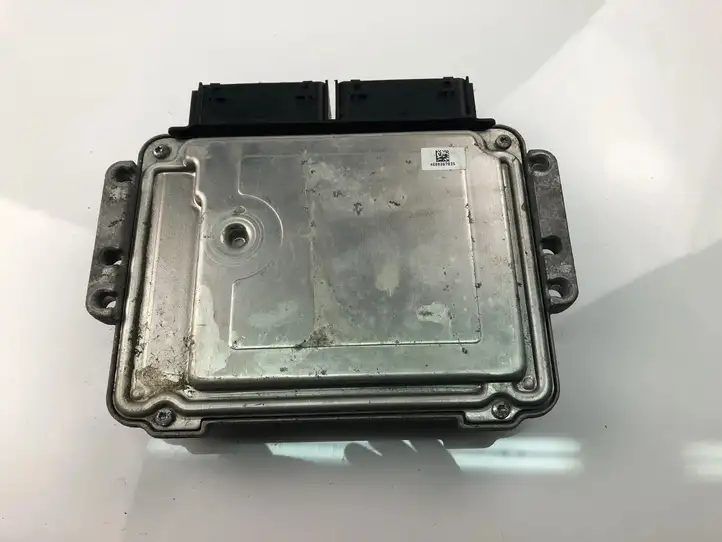 Ford Fiesta (2013 - 2017) C1B112A650ABA Блок управления двигателем (ECU) — фото 4