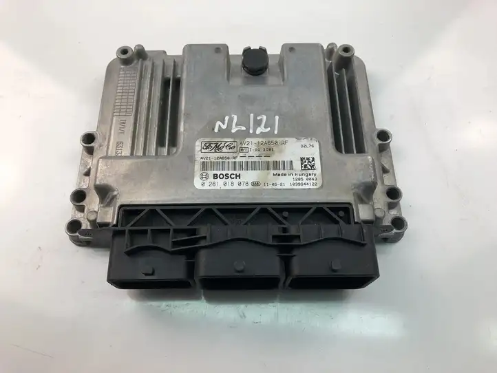 Ford Fiesta (2009 - 2012) AV2112A650RF Блок управления двигателем (ECU) — фото 2