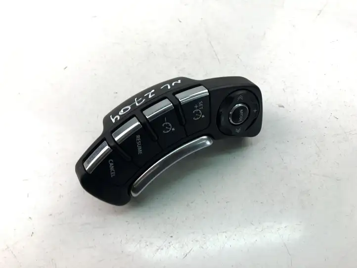 Land Rover Range Rover L322 (2005 - 2009) AH4213D767AC Кнопки на рулевом колесе — фото 1