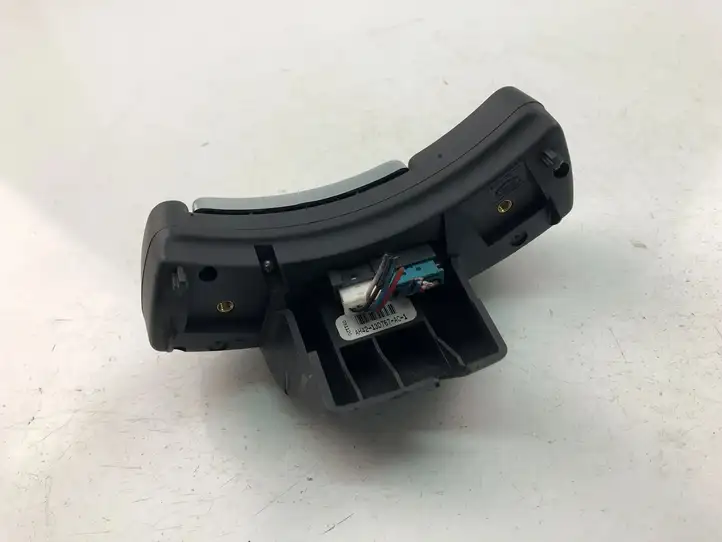 Land Rover Range Rover L322 (2005 - 2009) AH4213D767AC Кнопки на рулевом колесе — фото 4