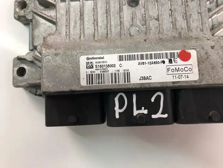 Ford Focus (2011 - 2015) AV6112A650PE Блок управления двигателем (ECU) — фото 2