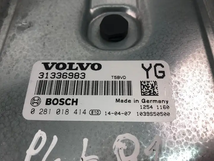 Volvo V60 (2010 - 2013) 31336983 Блок управления двигателем (ECU) — фото 2