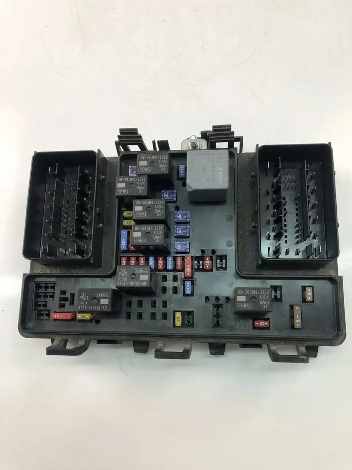Ford Mondeo MK IV (2007 - 2014) FG9T14A067EB Блок предохранителей (комплект) — фото 1