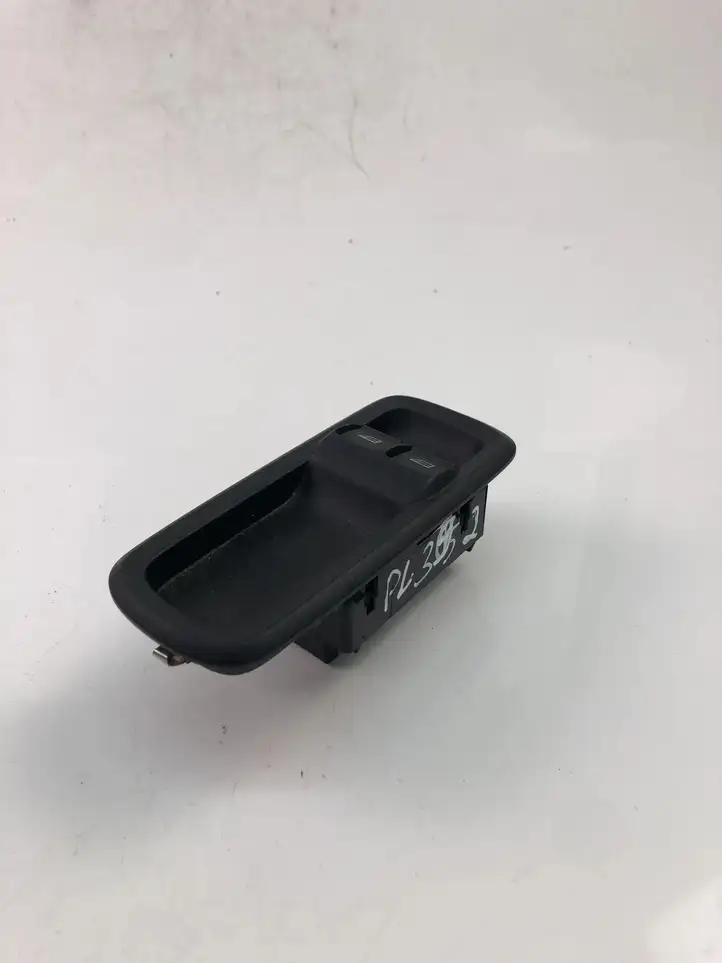 Ford Fiesta (2009 - 2012) 8A6T14A132AC Кнопка стеклоподъемников — фото 1