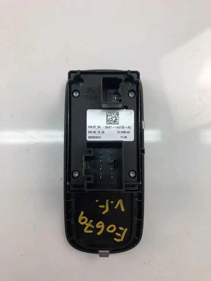 Ford Fiesta (2009 - 2012) 8A6T14A132AC Кнопка стеклоподъемников — фото 3