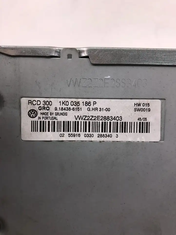 Volkswagen PASSAT B6 (2005 - 2010) 1K0035186P Магнитола / мультимедийная система — фото 4