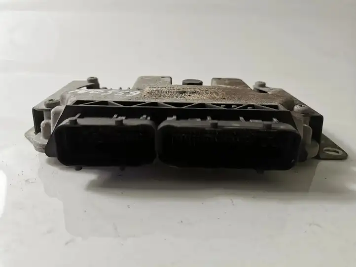 Toyota Aygo (2005 - 2008)  896610H370 Блок управления двигателем ECU